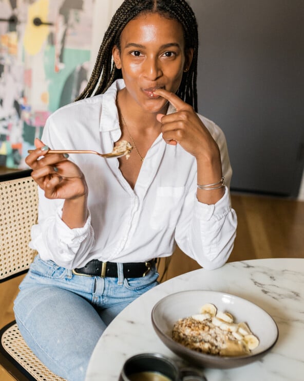 Shanika Hillocks eating oatmeal_carb myths