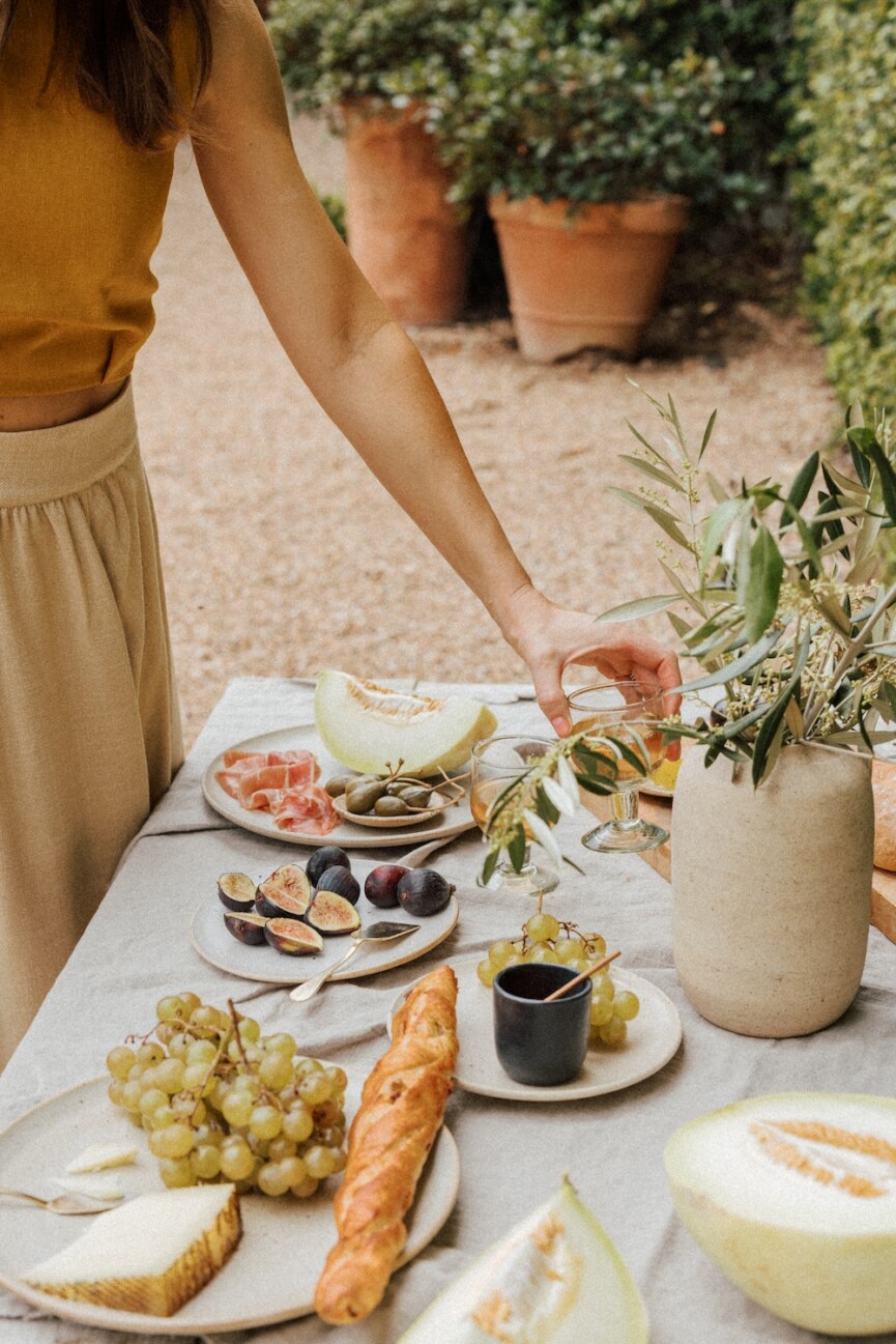 summer entertaining tips-buffet